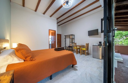 Pedasi Cama Y Desayuno | Zenquility Inn & Tavern