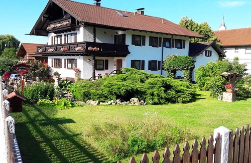 Aunham Apartamento | Zentral gelegene Ferienwohnung (55m2) im 1. OG mit Balkon