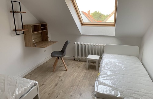 Region Hannover District Apartamento | Zentral und Ruhig nah an Hannover Gelegen. Eigener Parkplatz und Bäcker vor Ort