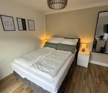 Ahrweiler Apartamento | Zentrale FeWo mit Terrasse und Weinbergblick
