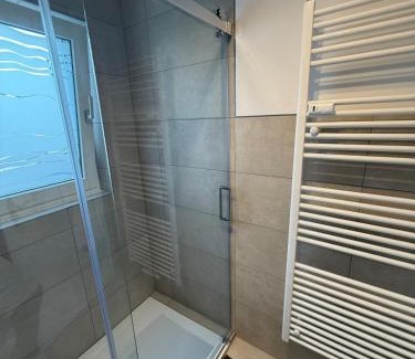 Ahrweiler Apartamento | Zentrale FeWo mit Terrasse und Weinbergblick