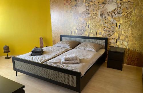 Mitte Apartamento | Zentrale großzügige Dachterassen Whg am Stadtpark in 15 Min mit U-Bahn zur Messe