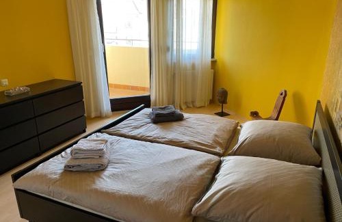 Mitte Apartamento | Zentrale großzügige Dachterassen Whg am Stadtpark in 15 Min mit U-Bahn zur Messe
