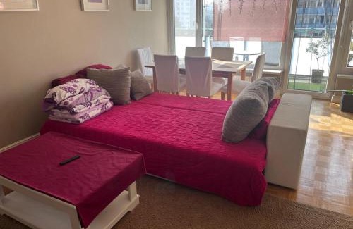 Eckenheim Apartamento | Zentrale, helle Wohnung mit Balkon! Ideal für Messe, Business und Städtereise