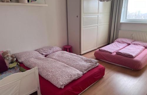 Eckenheim Apartamento | Zentrale, helle Wohnung mit Balkon! Ideal für Messe, Business und Städtereise