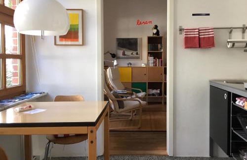 Nord-Mitte Apartamento | Zentrale Wohnung Mit Klavier, Kunst Und Design