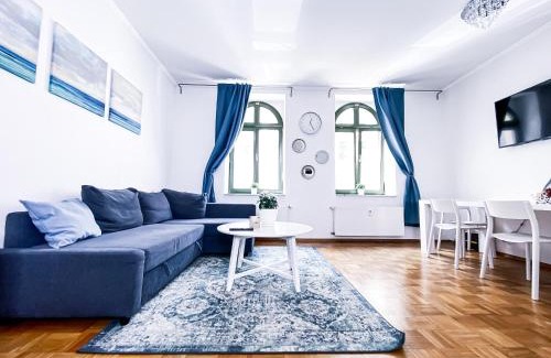 Zentrum-West Apartamento | Zentraler Altbau am Clara-Zetkin-Park, RB-Arena um die Ecke, Netflix inklusive