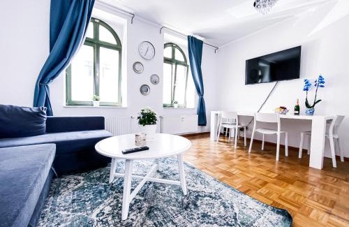 Zentrum-West Apartamento | Zentraler Altbau am Clara-Zetkin-Park, RB-Arena um die Ecke, Netflix inklusive