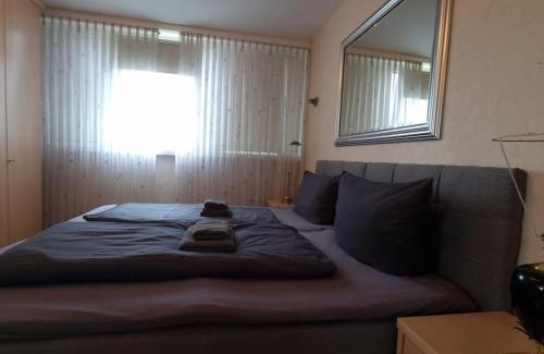 Stadtkern Marl Apartamento | Zentrales Apartment für bis zu 5 Personen mit Balkon, Parkplatz, Waschmaschine & direkten Einkaufsmöglichkeiten
