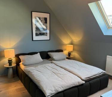 Augustenstraße Apartamento | Zentrales Dachgeschoss-Apartment Augustenstraße