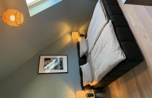 Augustenstraße Apartamento | Zentrales Dachgeschoss-Apartment Augustenstraße