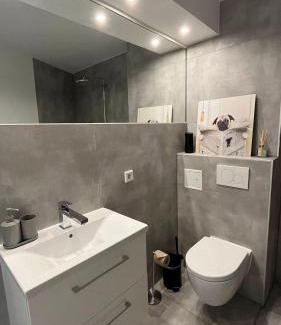 Stadtbezirk 3 Apartamento | Zentrales und renoviertes Apartment nähe Medienhafen mit Balkon