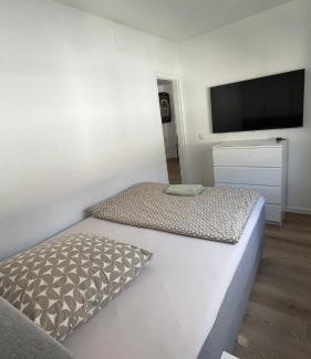 Stadtbezirk 3 Apartamento | Zentrales und renoviertes Apartment nähe Medienhafen mit Balkon