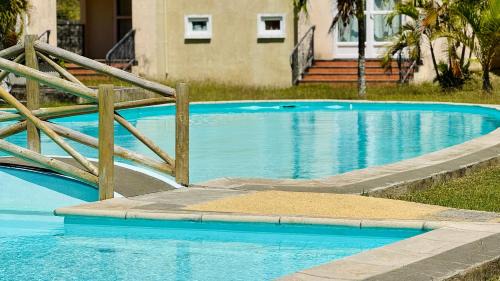 Grand Gaube Casa | Zephyr House Ocean Breeze with Pool