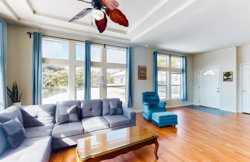 Oakhurst Casa | Zerenity Lookout East