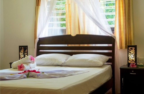 La Digue Hotel | Zerof Self Catering Apartments