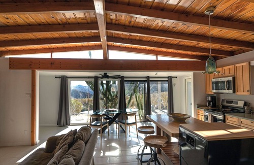 Morongo Valley Cabaña | Zeus Cottage: VIP Paradise at 25 acres gated and private Hidden Passage