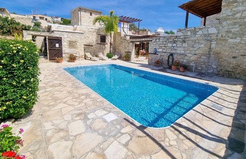 Skarinou Apartamento | Zeus Grand Apartment