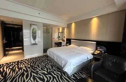 Yongding Hotel | Zhangjiajie Merlot Crystal Hotel