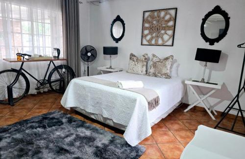 Boksburg Casa | Zhantique Guest House 1- Unit 4