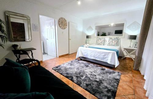 Boksburg Casa | Zhantique Guest House 1- Unit 5