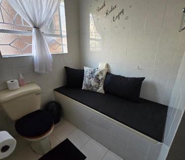Boksburg Casa | Zhantique Guest House 2- Unit 2