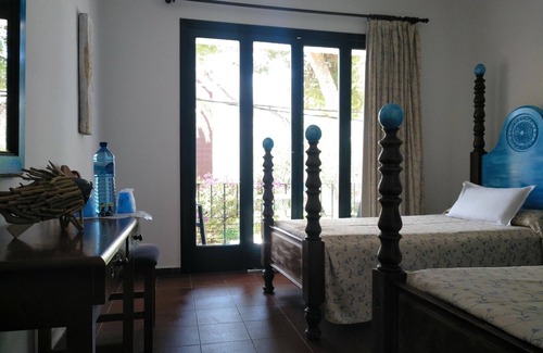 Son Moll Cama Y Desayuno | Zhimbad B&B by the sea