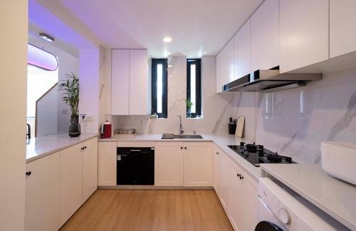 Downtown Shanghai Apartamento | ZHome-Gingkgo Garden Four bedrooms