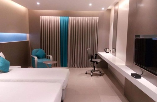 Kukatpalli Hotel | ZIBE Hyderabad by GRT Hotels
