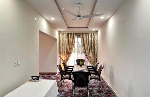 Islamabad Cama Y Desayuno | Ziel Hotels & Guest House Islamabad Near US Embassy & VFS Global