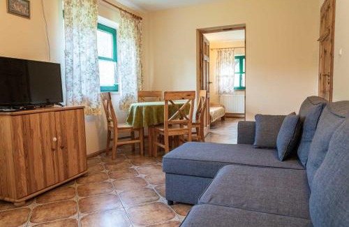 Karwie Casa | Zielony koń