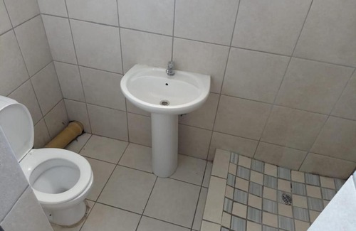 Wynberg Casa | Zihlalele 24hours Guest House