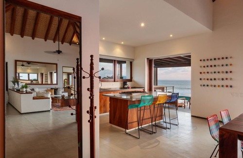 Ixtapa - Zihuatanejo Villa | Marea Beachfront Penthouse Villa E25