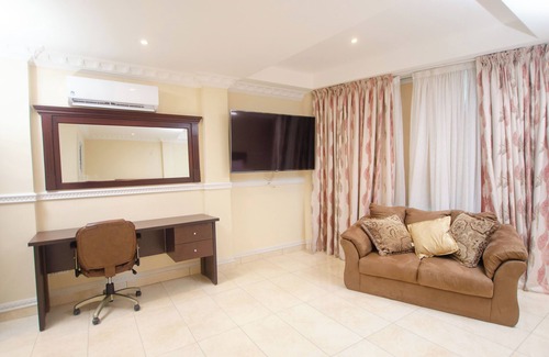 Accra Hotel | Zimansky Hotel