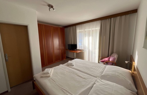 Obsteig Cama Y Desayuno | Zimmer 04 / 2bett mit Balkon - Pension Alpina