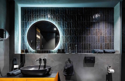 Balingen Apartamento | Zimmer 5 - QUI Lounge Bar Deli Apartments