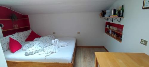 Fie allo Sciliar Apartamento | Zimmer mit Bad und Garagenparkplatz