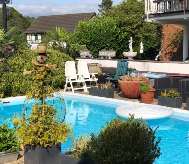 Ruppichteroth Casa | Zimmer mit Whirlpool und Garten