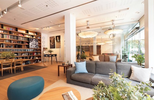 San Sebastian Centro Hotel | Zinema7