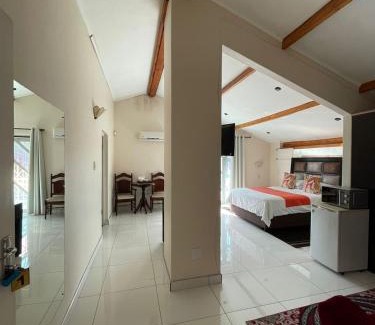 Ladysmith Casa | Zinzanathi Guest house