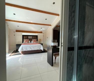 Ladysmith Casa | Zinzanathi Guest house