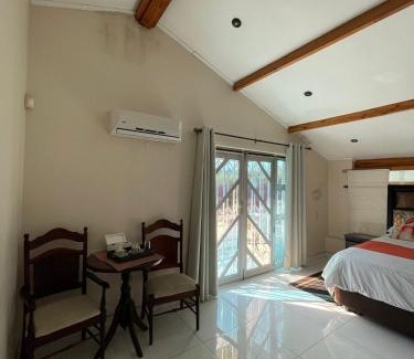 Ladysmith Casa | Zinzanathi Guest house