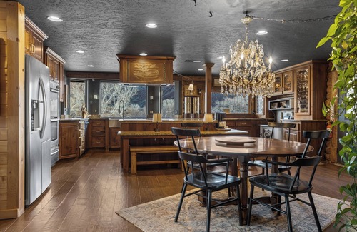 Virgin Cabina | Zion's Cabin and Boujee Barn