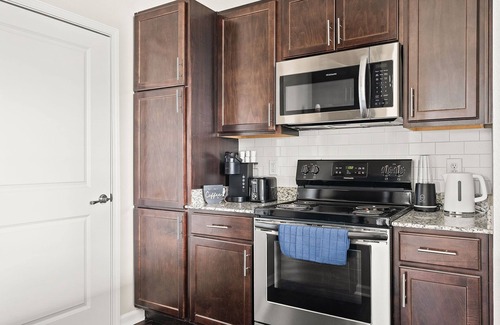 Zionsville Apartamento | Ziva Luxe 2BR 2BA Near DT Indy