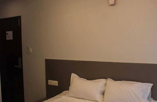 Kadubeesanahalli Hotel | Zivo Inn