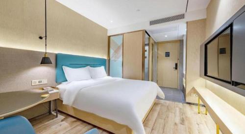 Central Business District Hotel | ZMAX Hotels Shenzhen Lianhuacun Metro Station