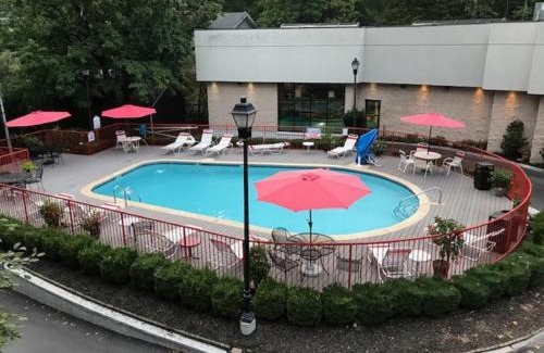 Gatlinburg Hotel | Zoders Inn and Suites