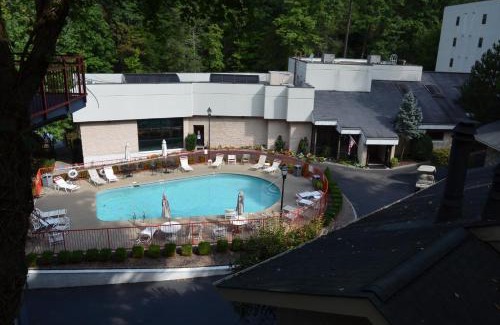 Gatlinburg Hotel | Zoders Inn and Suites