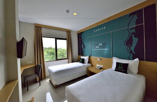 Jakarta Hotel | Zodiak MT Haryono by KAGUM Hotels