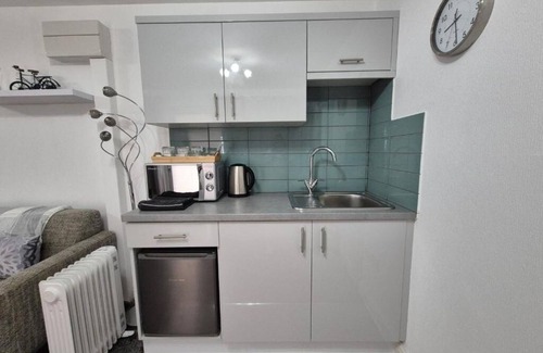 Pointon Cabina | Zoila's Rest - A self-contained studio